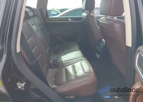 2014 Volkswagen Touareg Tdi Lux z USA, uszkodzony, nr VIN WVGEP9BP3ED009139